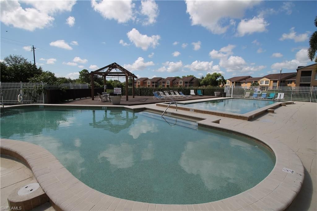 185 Santa Clara Dr , Unit 6, Naples, FL 34104 Photo