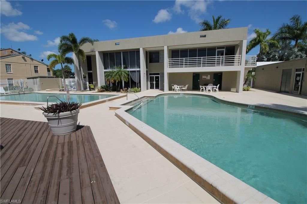 185 Santa Clara Dr , Unit 6, Naples, FL 34104 Photo