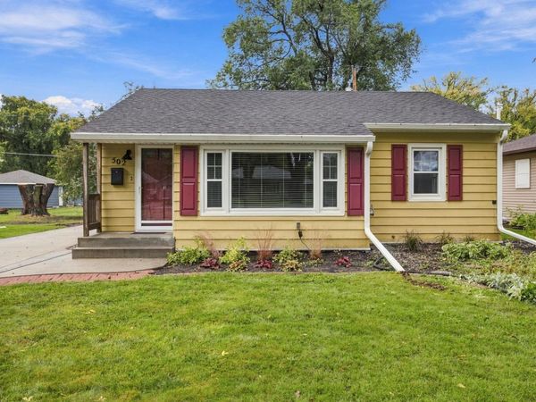 502 21st Avenue N, Fargo, ND 58102