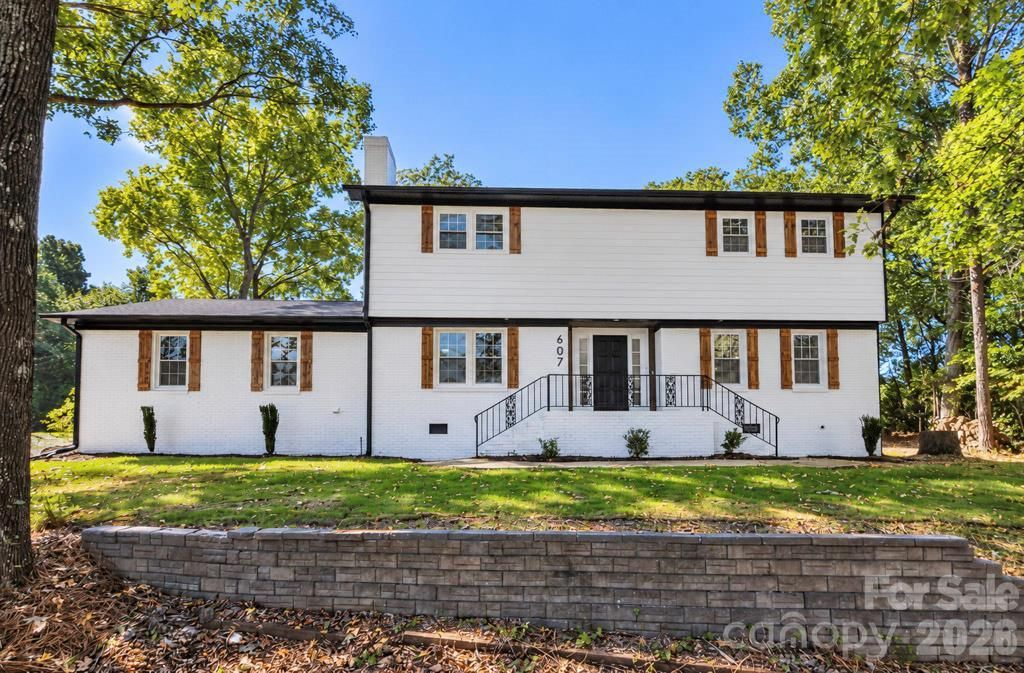 607 Willow Lane, Harrisburg, NC 28075 Main Photo