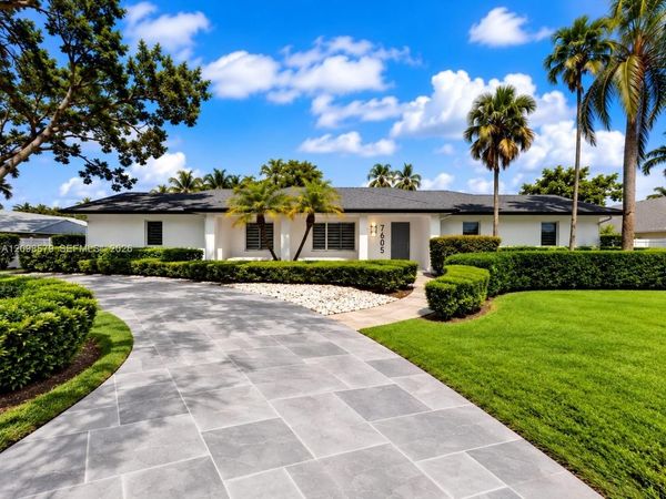 7605 SW 179th Ter, Palmetto Bay, FL 33157