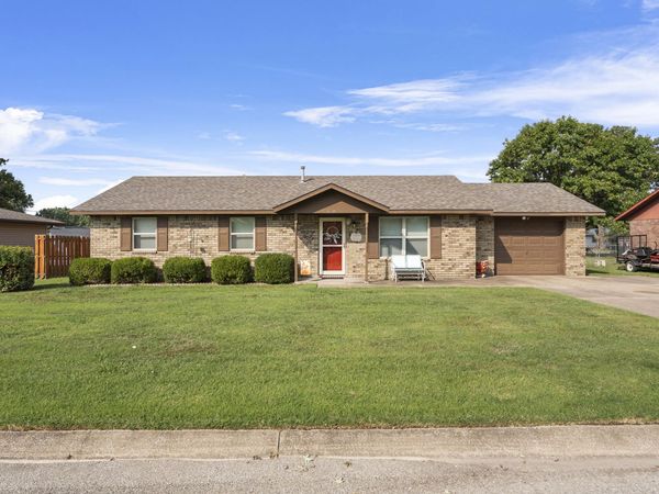 610 Meadowlark Lane , Commerce, OK 74339