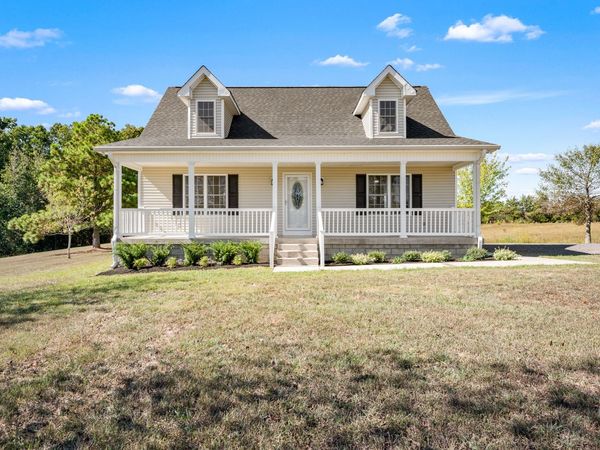 273 Calvert Ridge Rd , Westmoreland, TN 37186