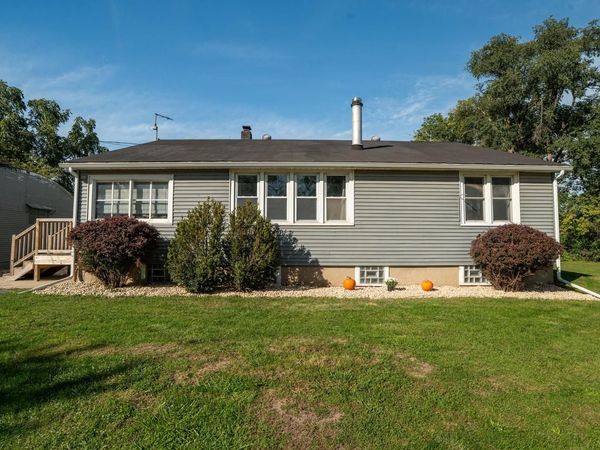 400 W Market STREET, Burlington, WI 53105