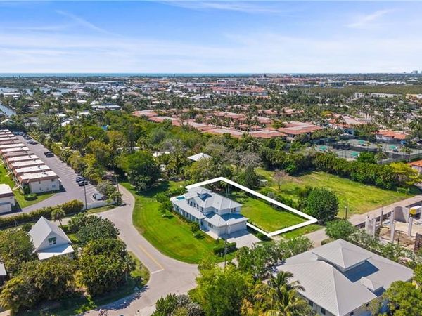 1972 Frederick ST , NAPLES, FL 34112