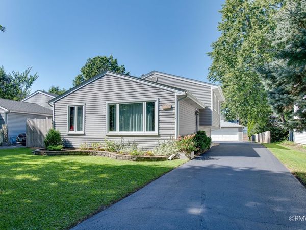 0S068 Cottonwood Drive, Wheaton, IL 60187
