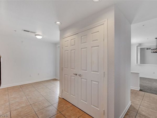 230 E Flamingo Road , Unit 404, Las Vegas, NV 89169