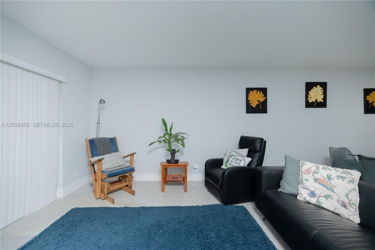 350 Racquet Club Rd , Unit 102, Weston, FL 33326 Photo