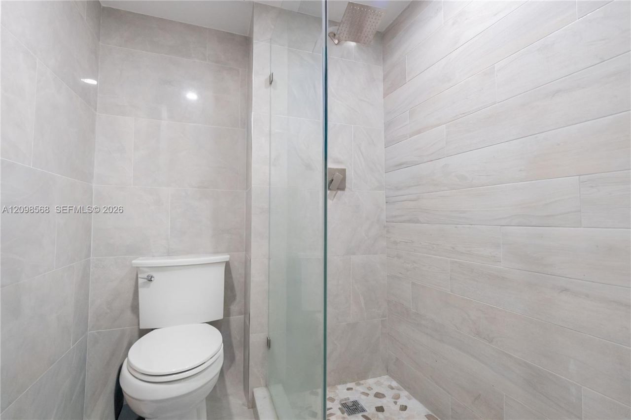 350 Racquet Club Rd , Unit 102, Weston, FL 33326 Photo