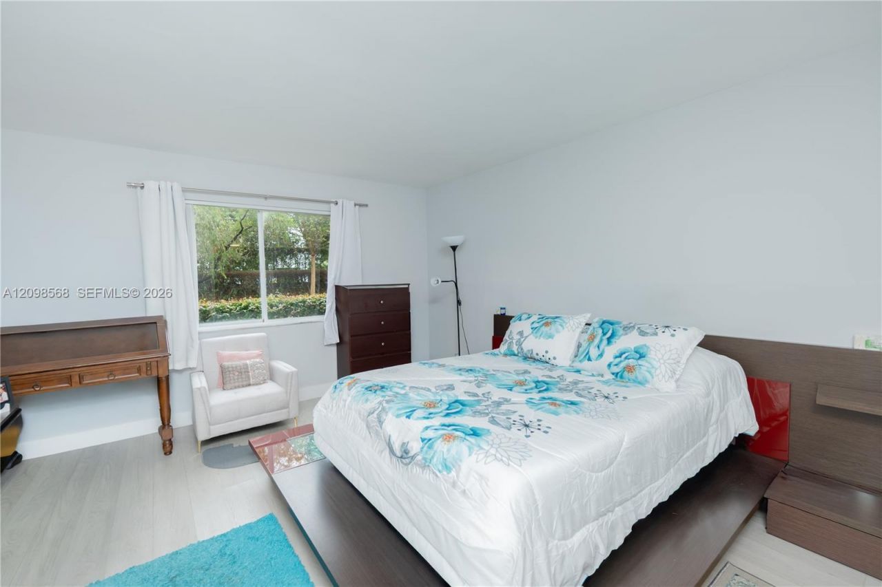 350 Racquet Club Rd , Unit 102, Weston, FL 33326 Photo