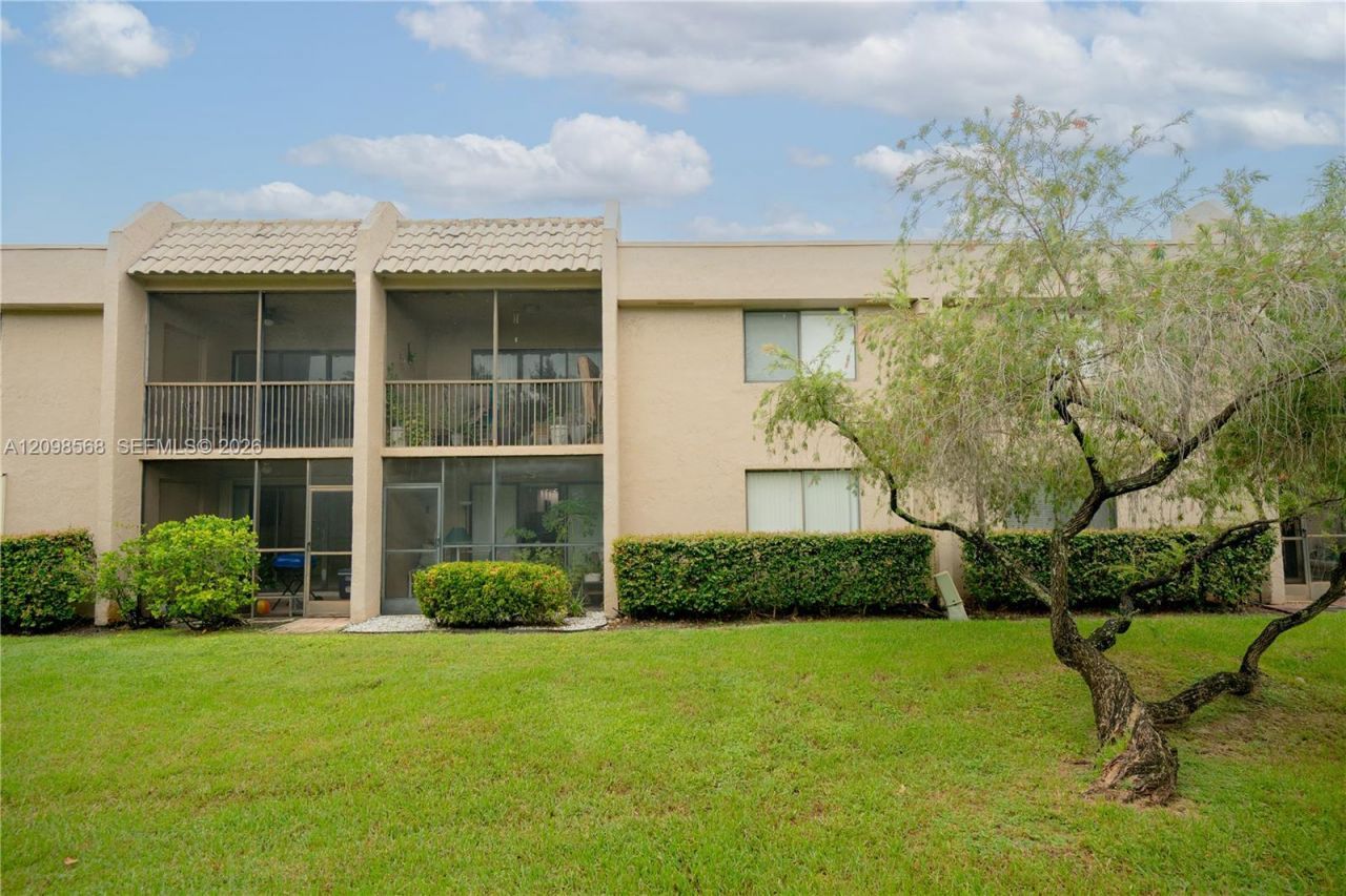 350 Racquet Club Rd , Unit 102, Weston, FL 33326 Photo