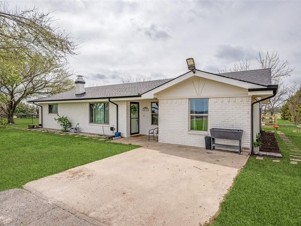 6482 County Road 321 , Valley View, TX 76272