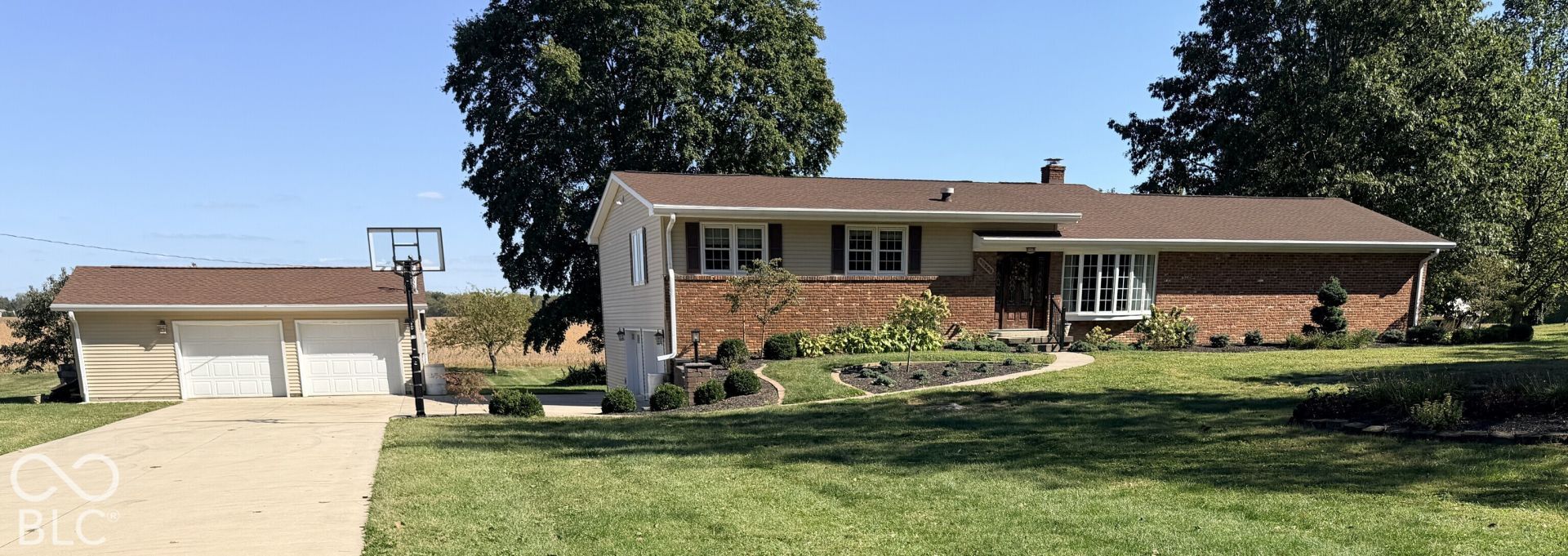 12305 E Legal Tender Road, Columbus, IN 47203 Main Photo