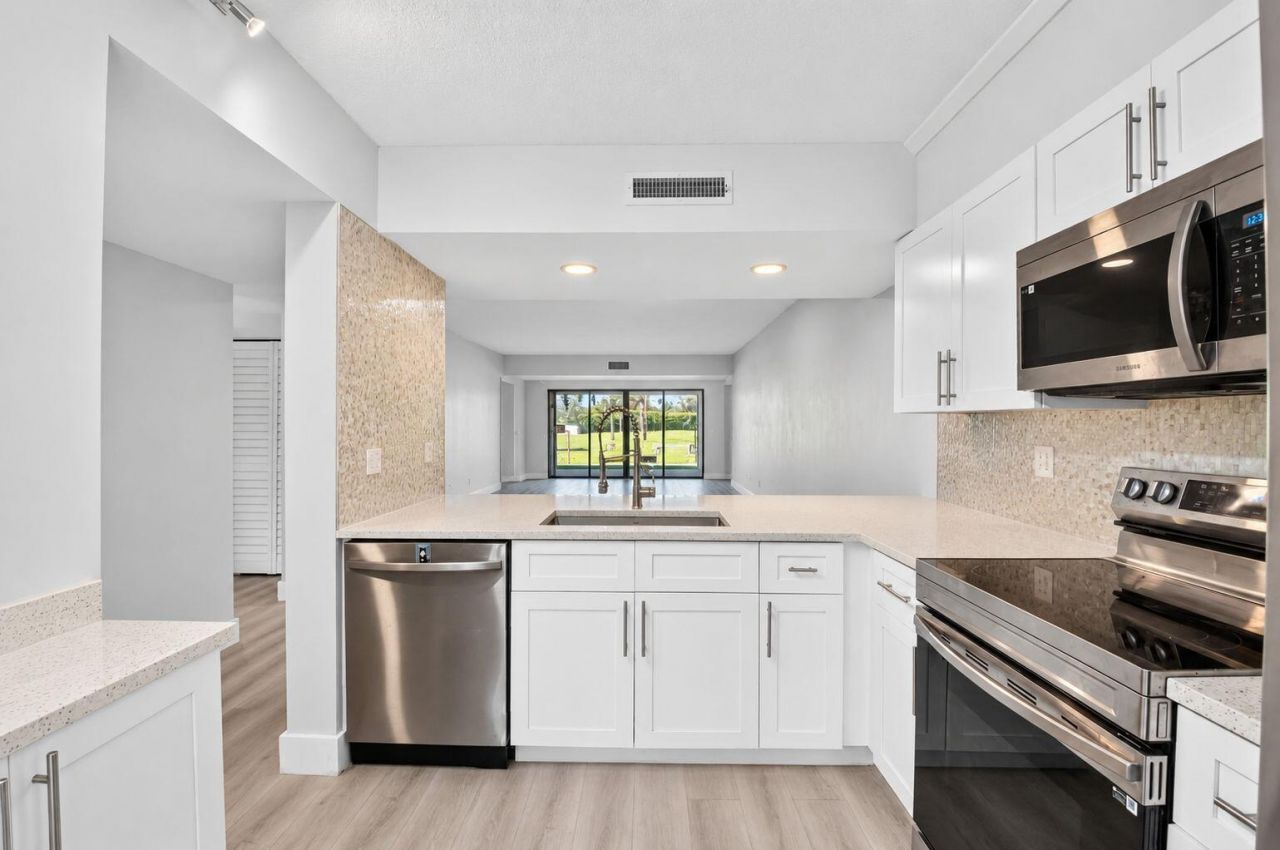 3507 Village Boulevard, Unit 105, West Palm Beach, FL 33409 Photo