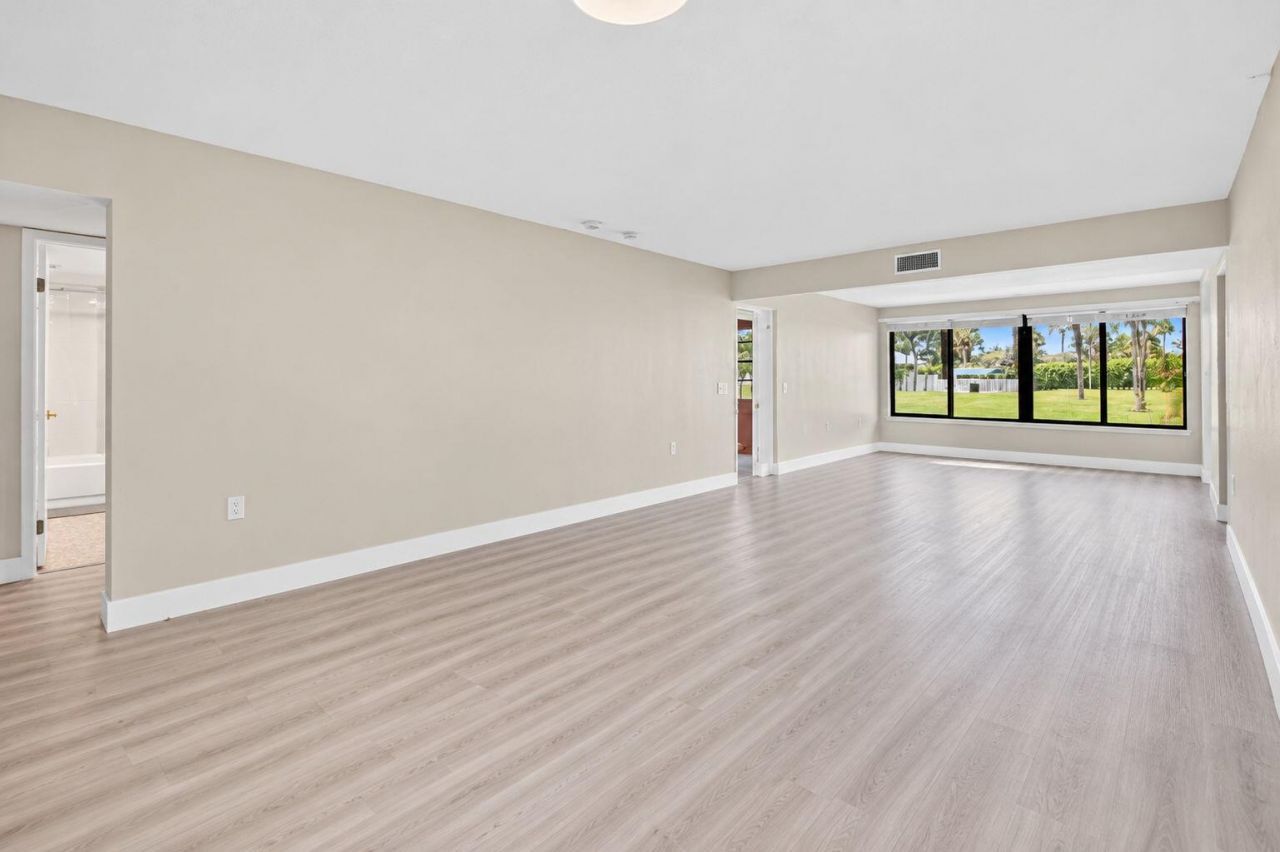 3507 Village Boulevard, Unit 105, West Palm Beach, FL 33409 Photo