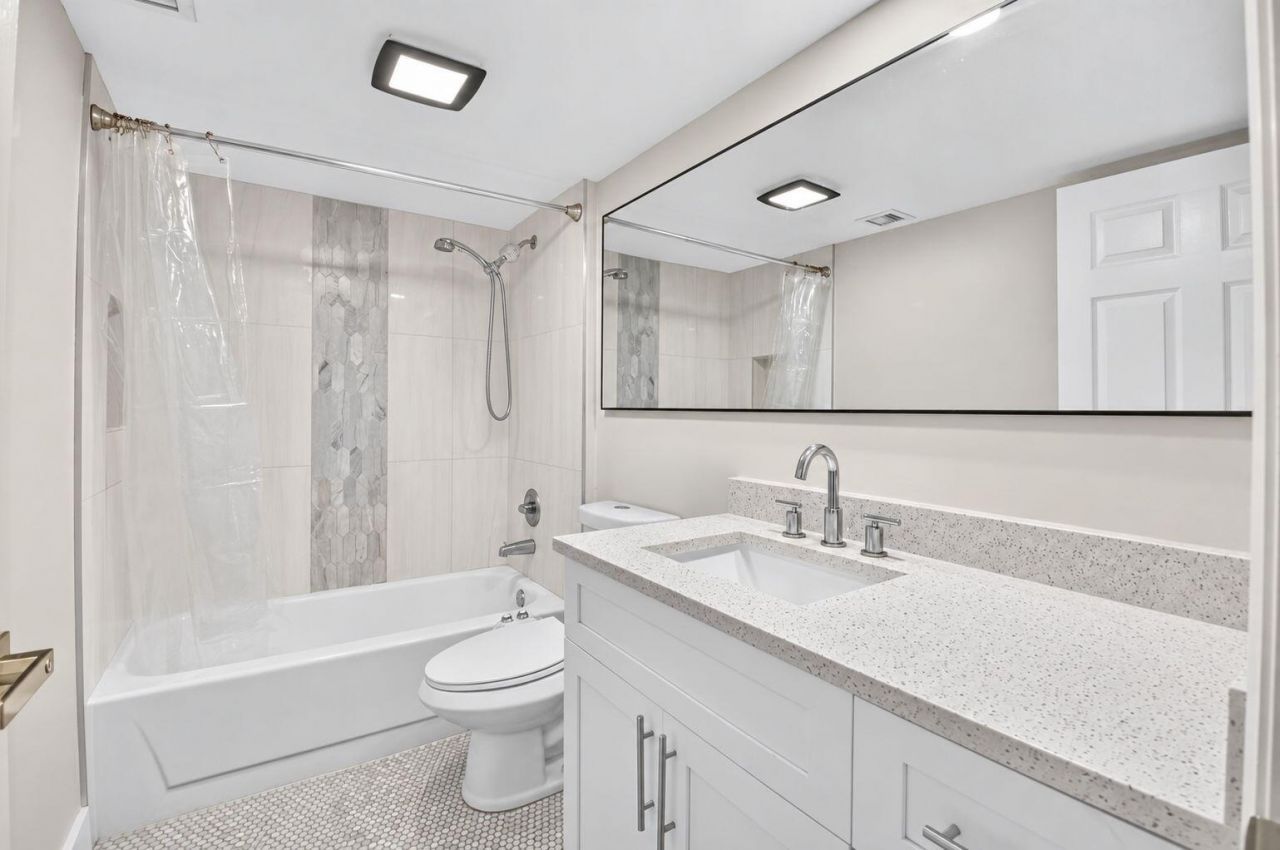 3507 Village Boulevard, Unit 105, West Palm Beach, FL 33409 Photo