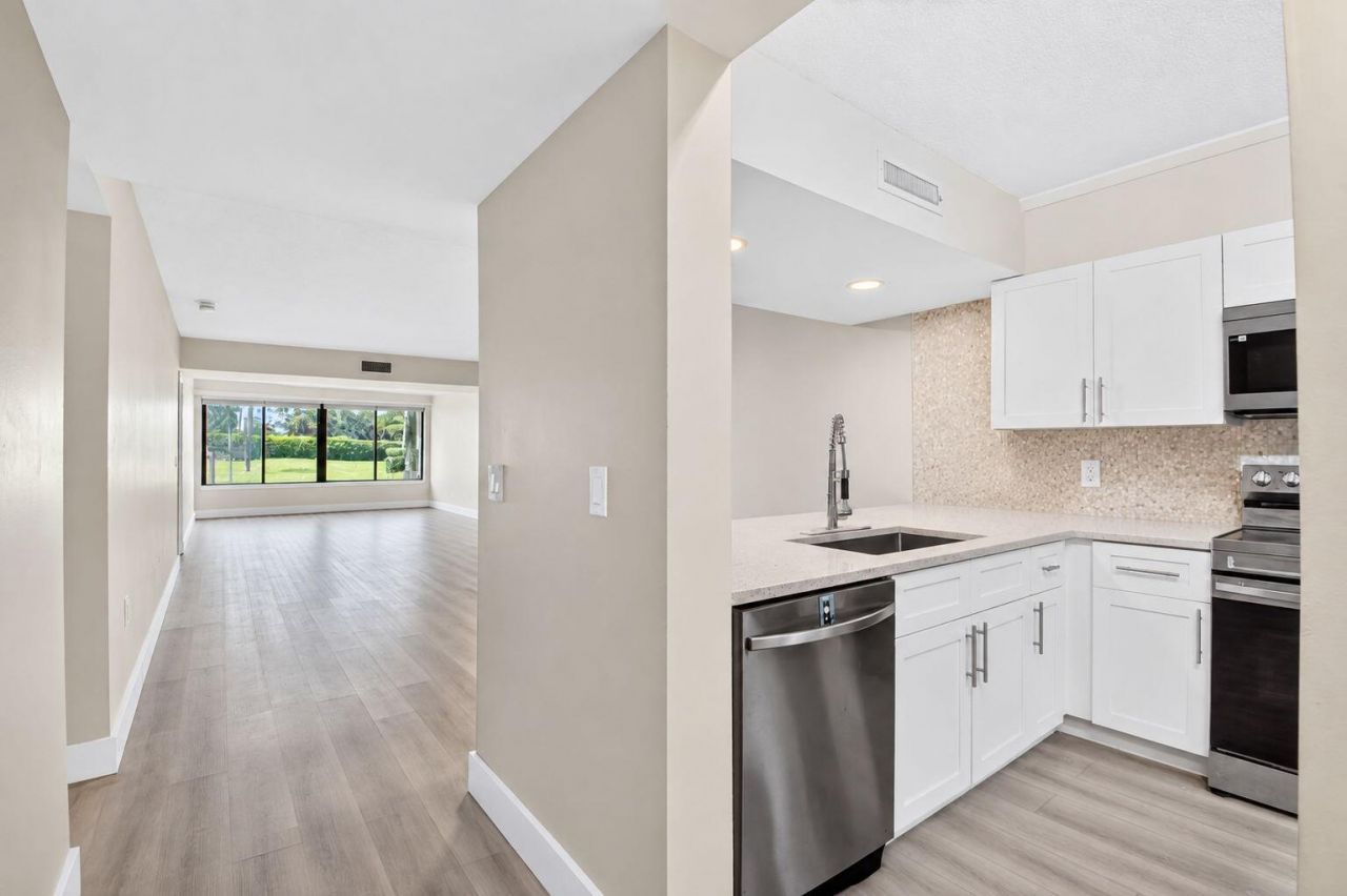 3507 Village Boulevard, Unit 105, West Palm Beach, FL 33409 Photo
