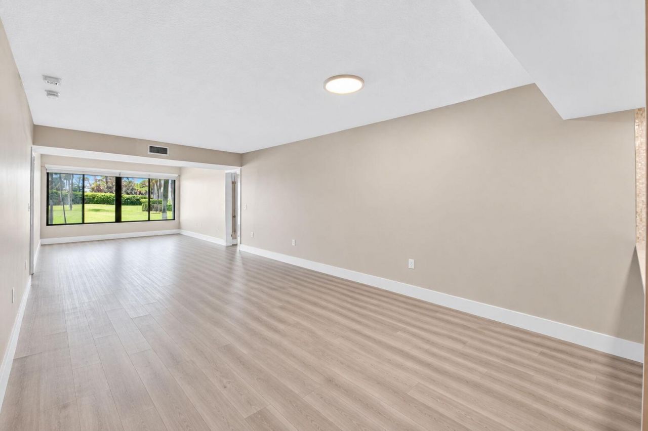 3507 Village Boulevard, Unit 105, West Palm Beach, FL 33409 Photo