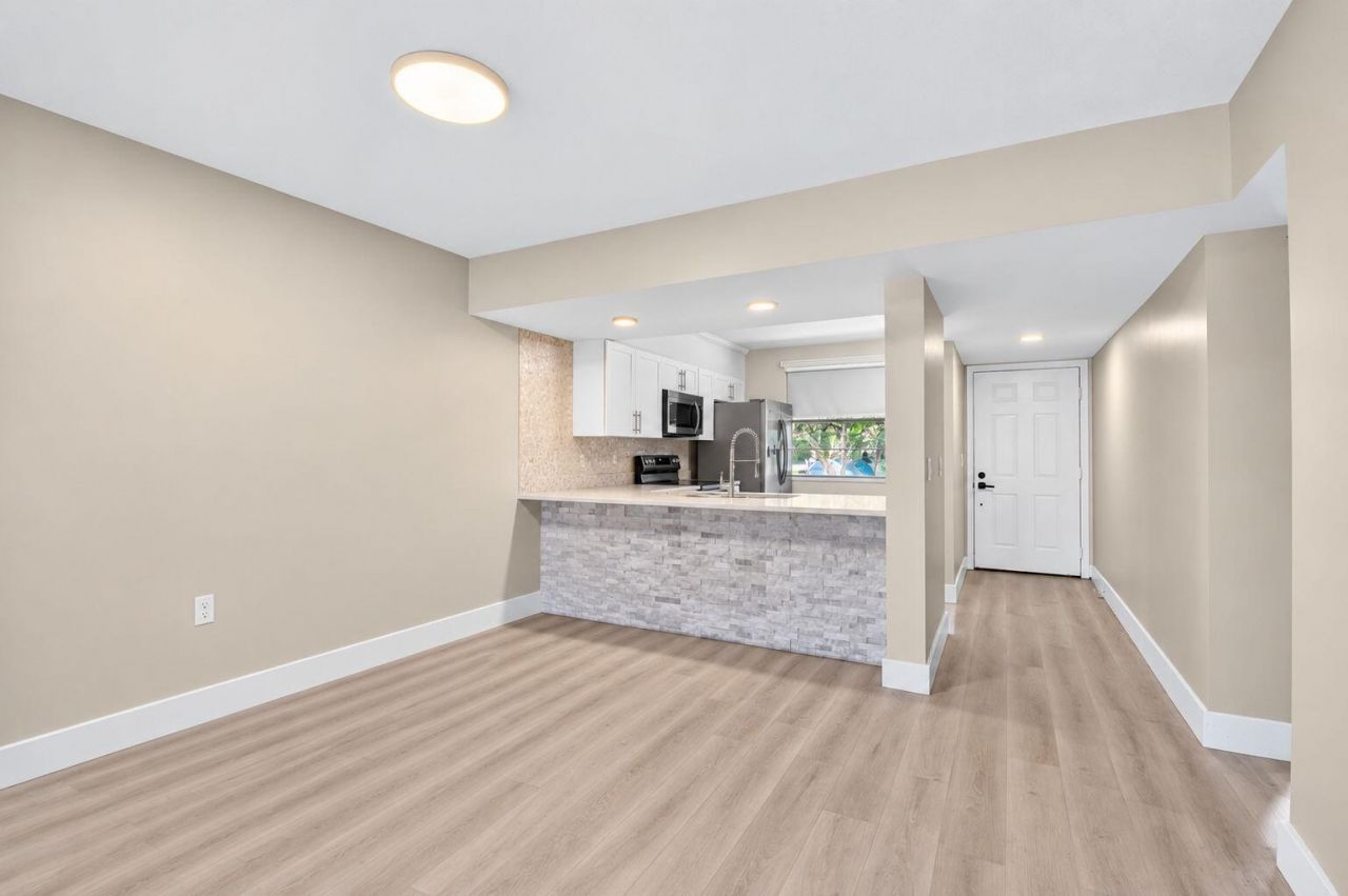 3507 Village Boulevard, Unit 105, West Palm Beach, FL 33409 Photo