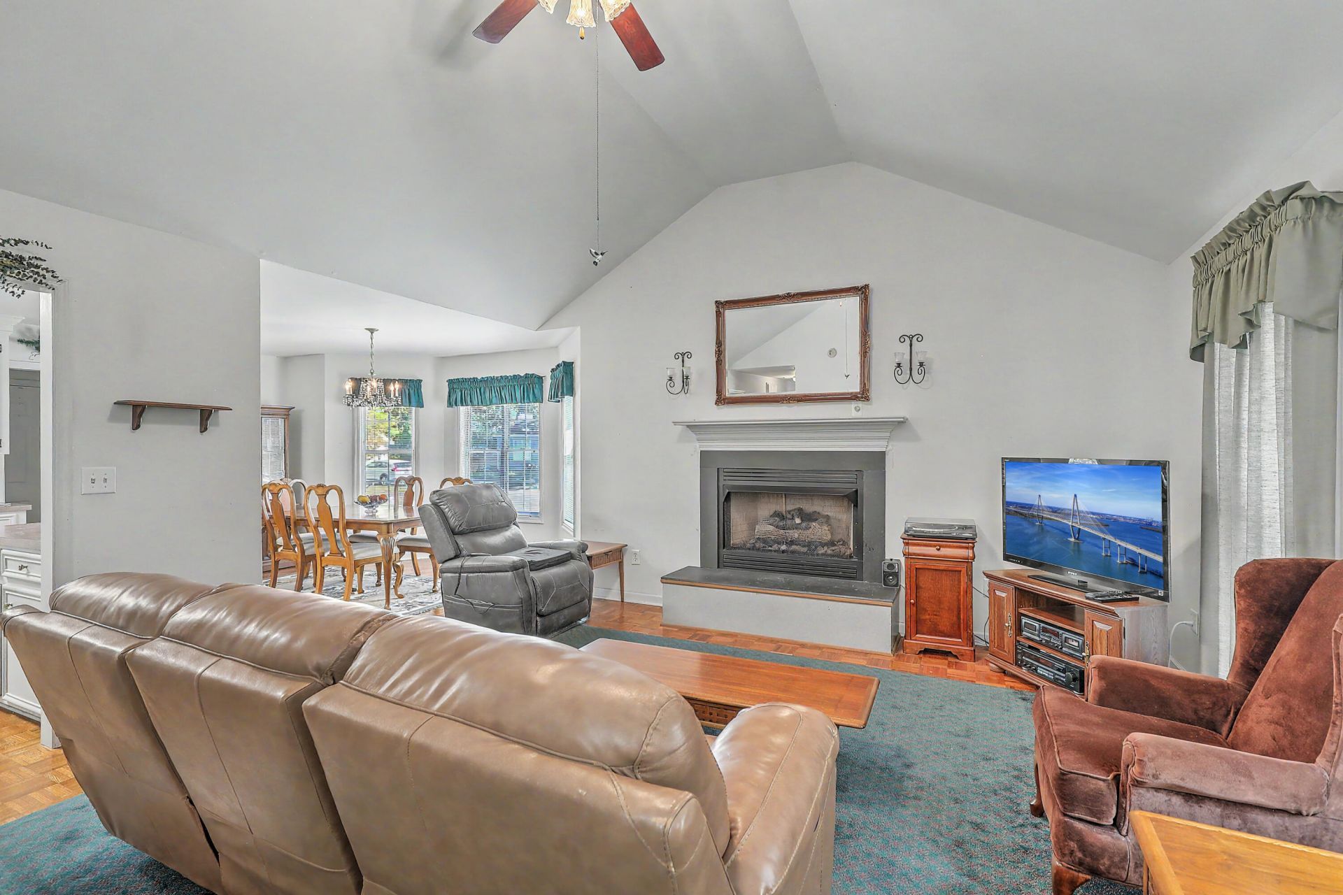 1186 Redbud Court Photo 10