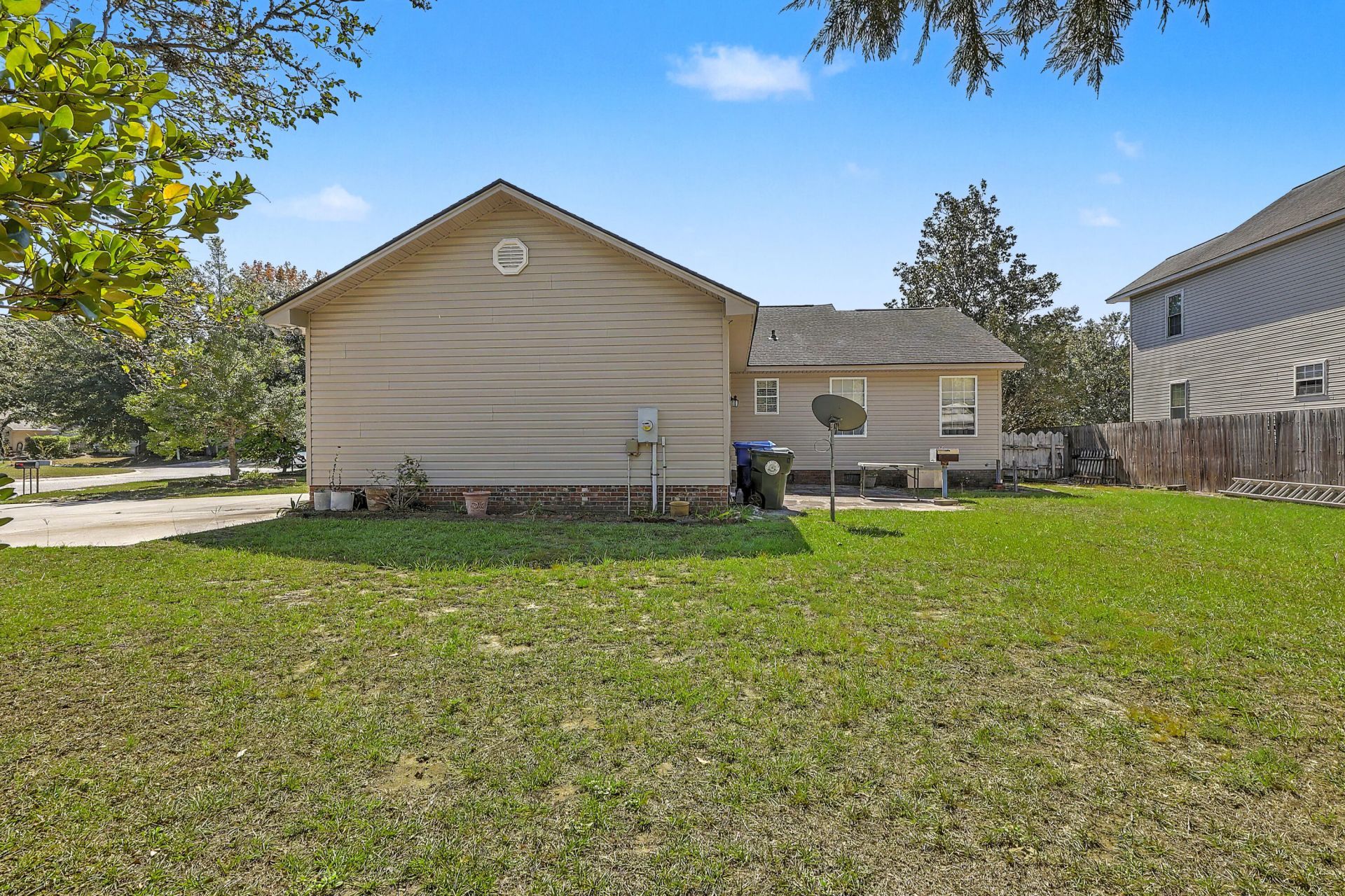 1186 Redbud Court Photo 30