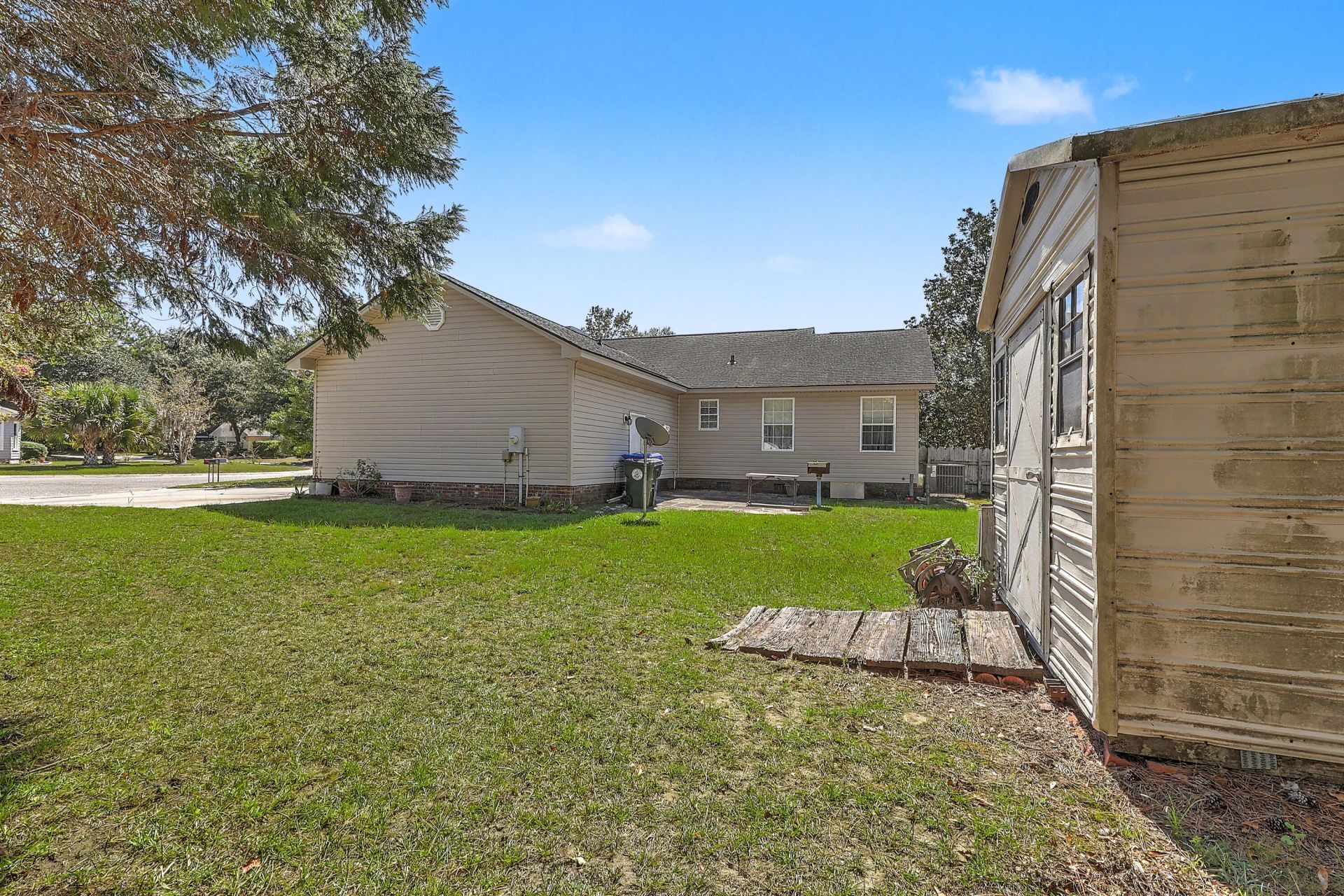 1186 Redbud Court Photo 31