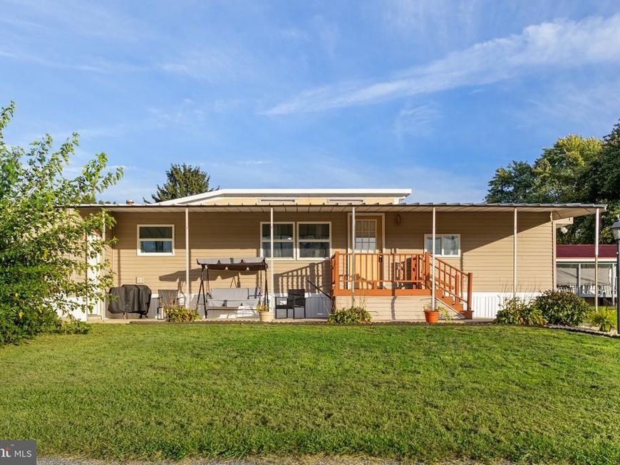 809 Lake Circle, Mount Wolf, PA 17347 Main Photo