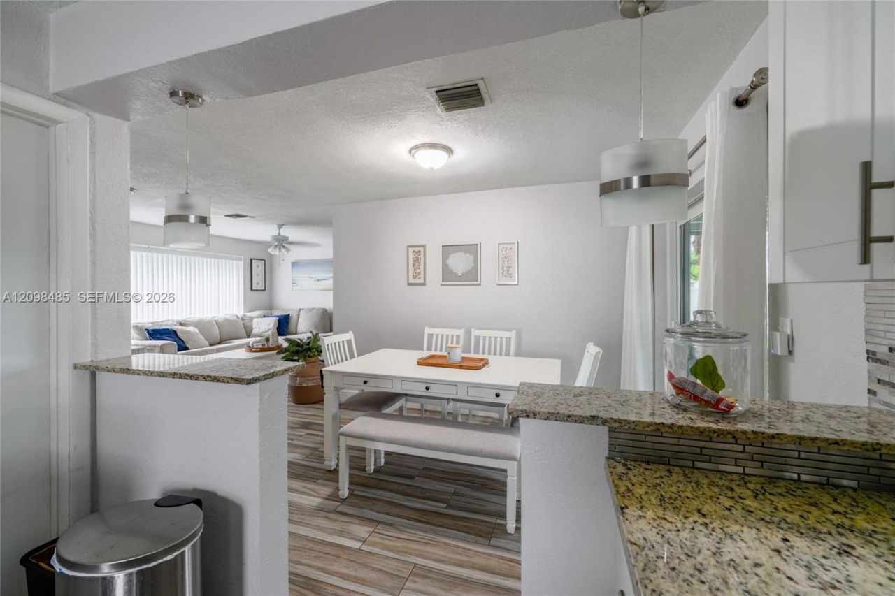 1101 E River Dr, Margate, FL 33063 Photo