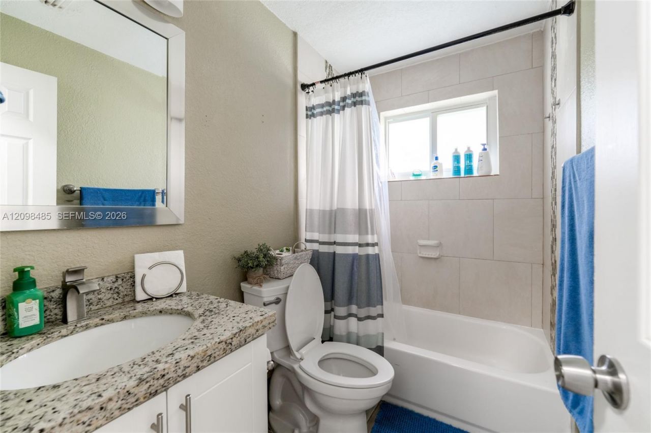 1101 E River Dr, Margate, FL 33063 Photo