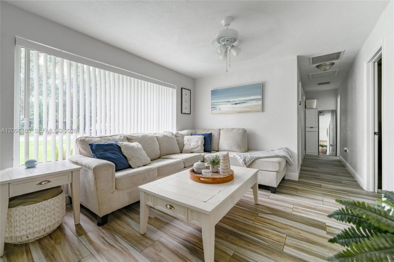 1101 E River Dr, Margate, FL 33063 Photo