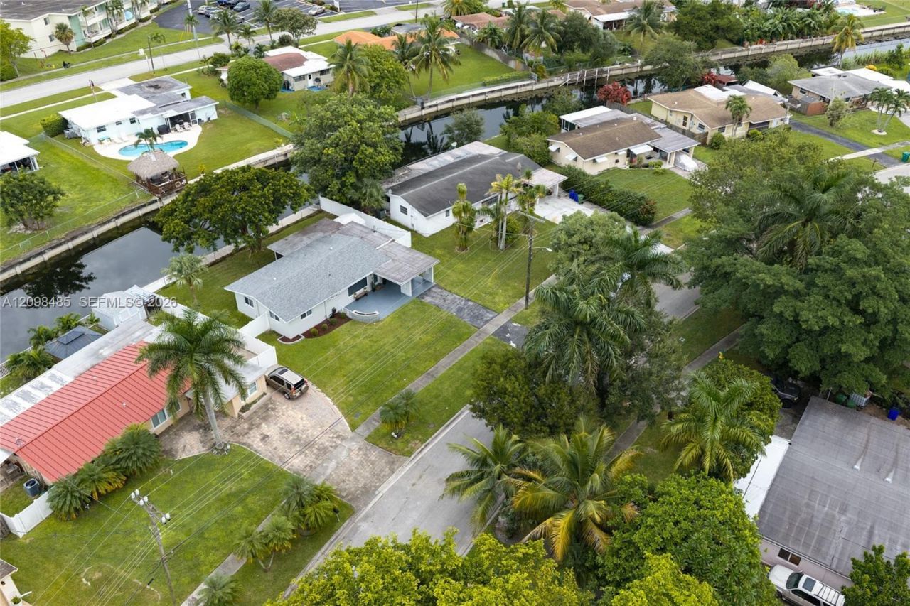 1101 E River Dr, Margate, FL 33063 Photo
