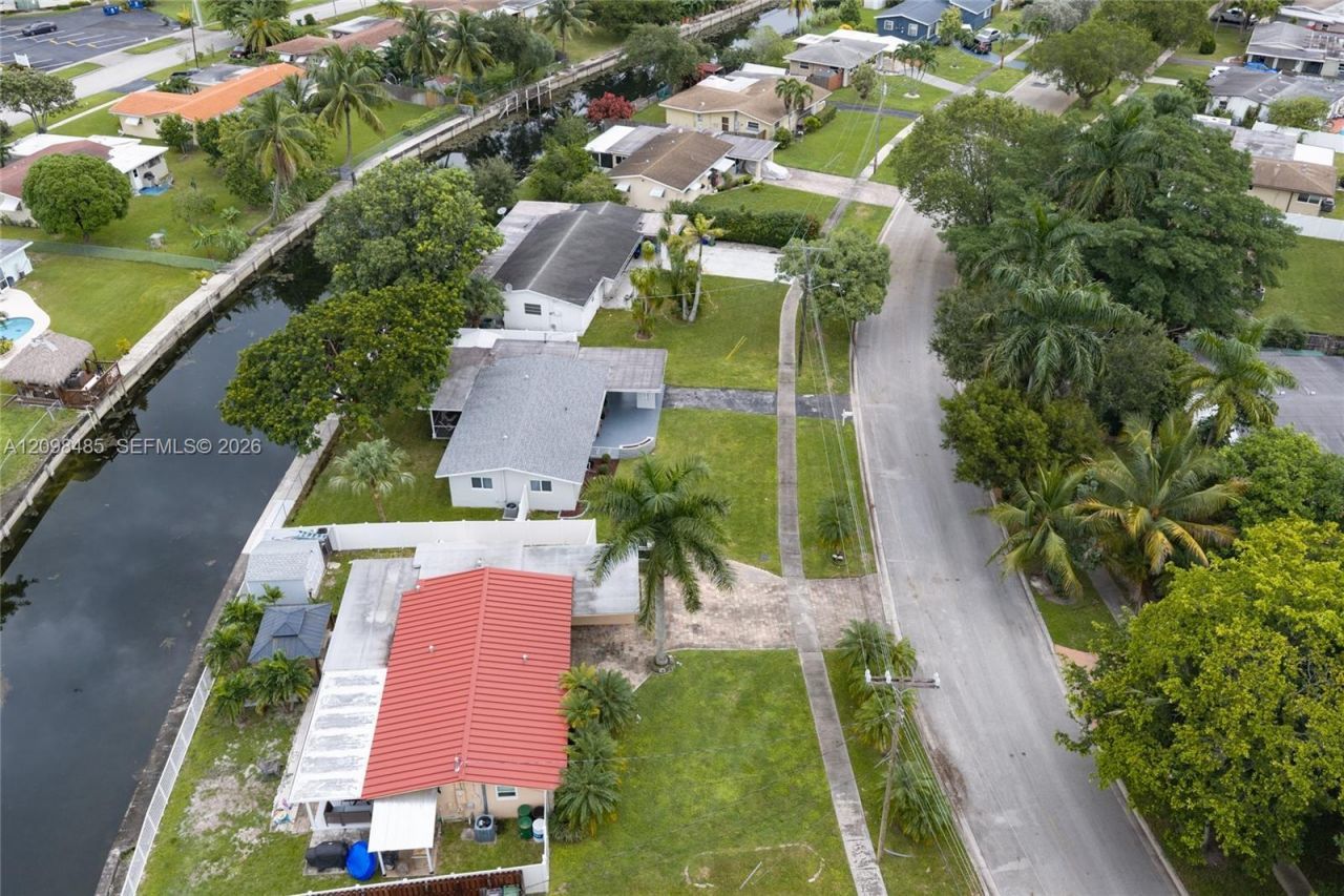 1101 E River Dr, Margate, FL 33063 Photo