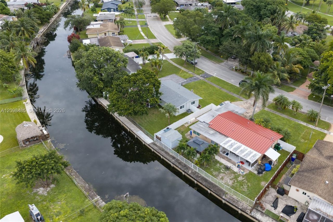 1101 E River Dr, Margate, FL 33063 Photo