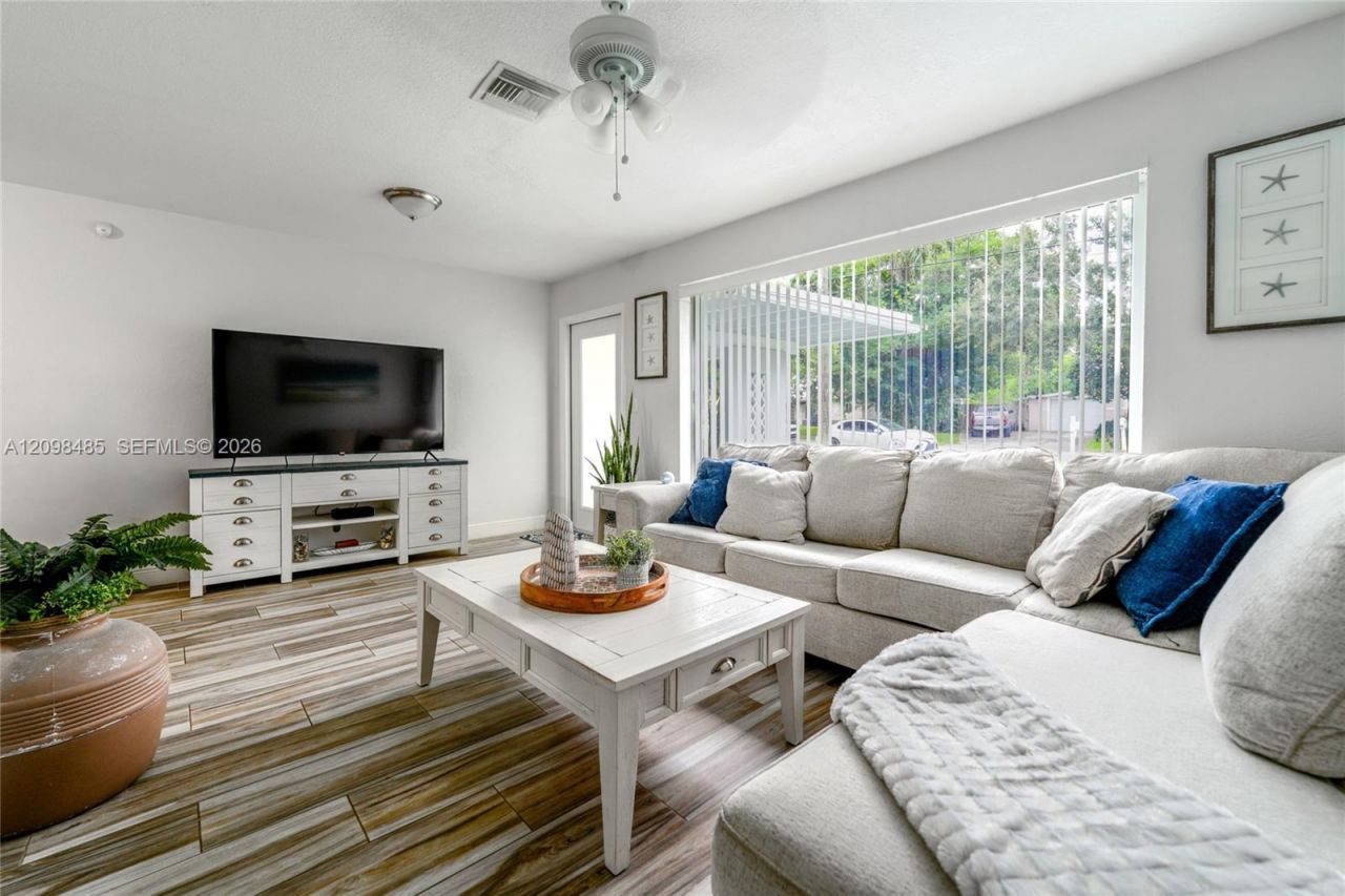 1101 E River Dr, Margate, FL 33063 Photo
