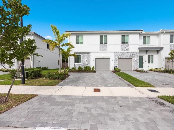 1418 SE 6th Rd , Homestead, FL 33034