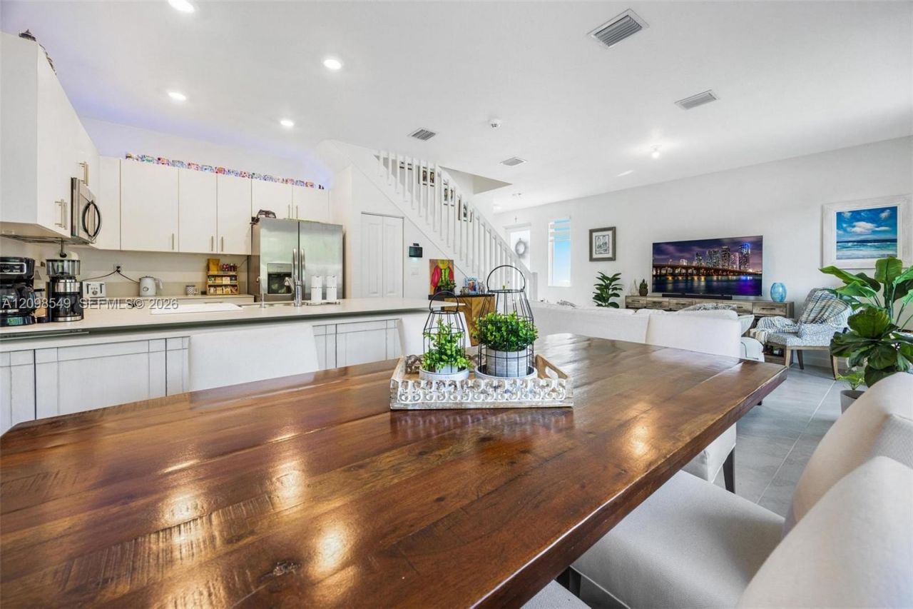 1418 SE 6th Rd , Homestead, FL 33034 Photo