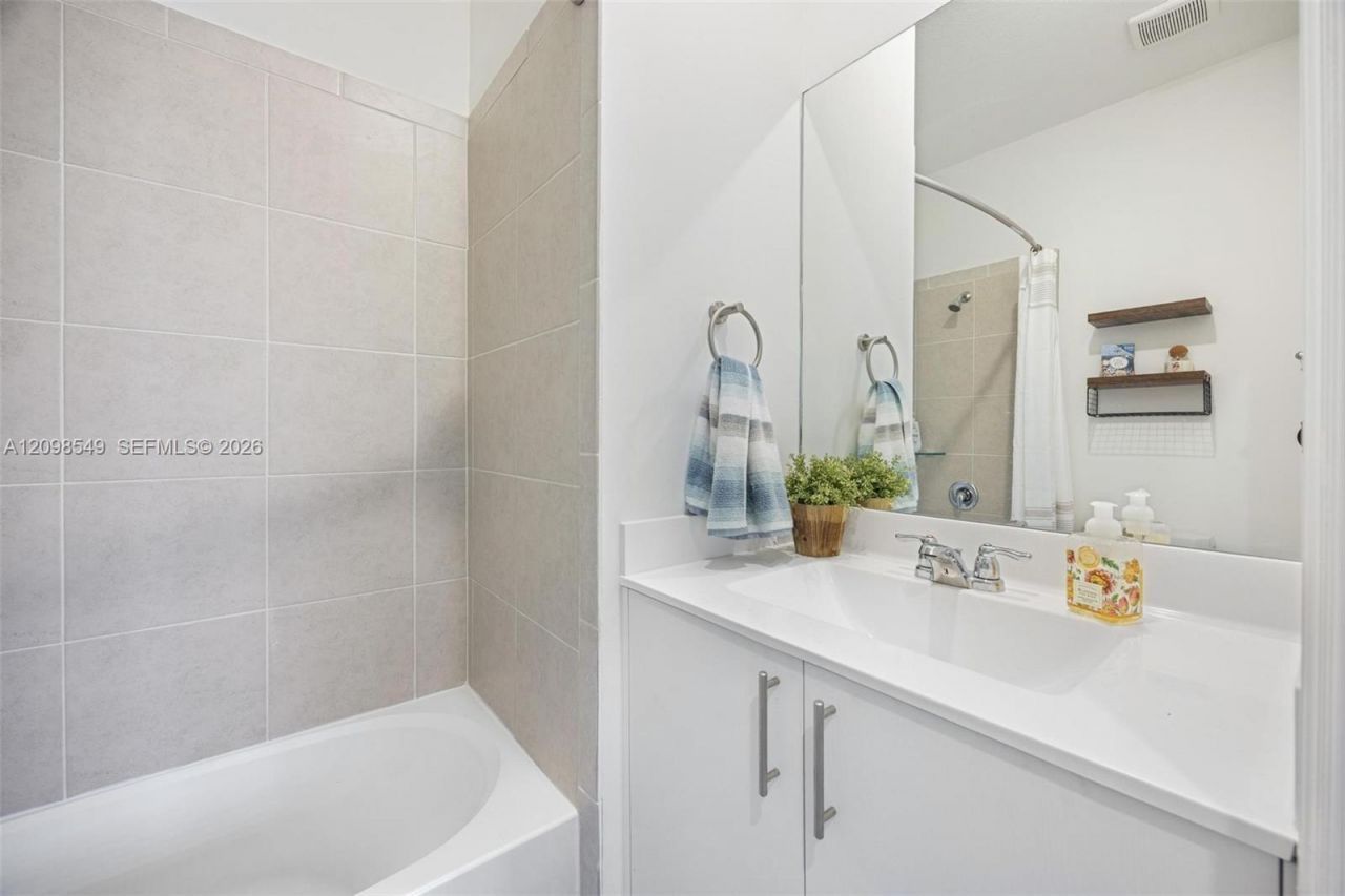 1418 SE 6th Rd , Homestead, FL 33034 Photo