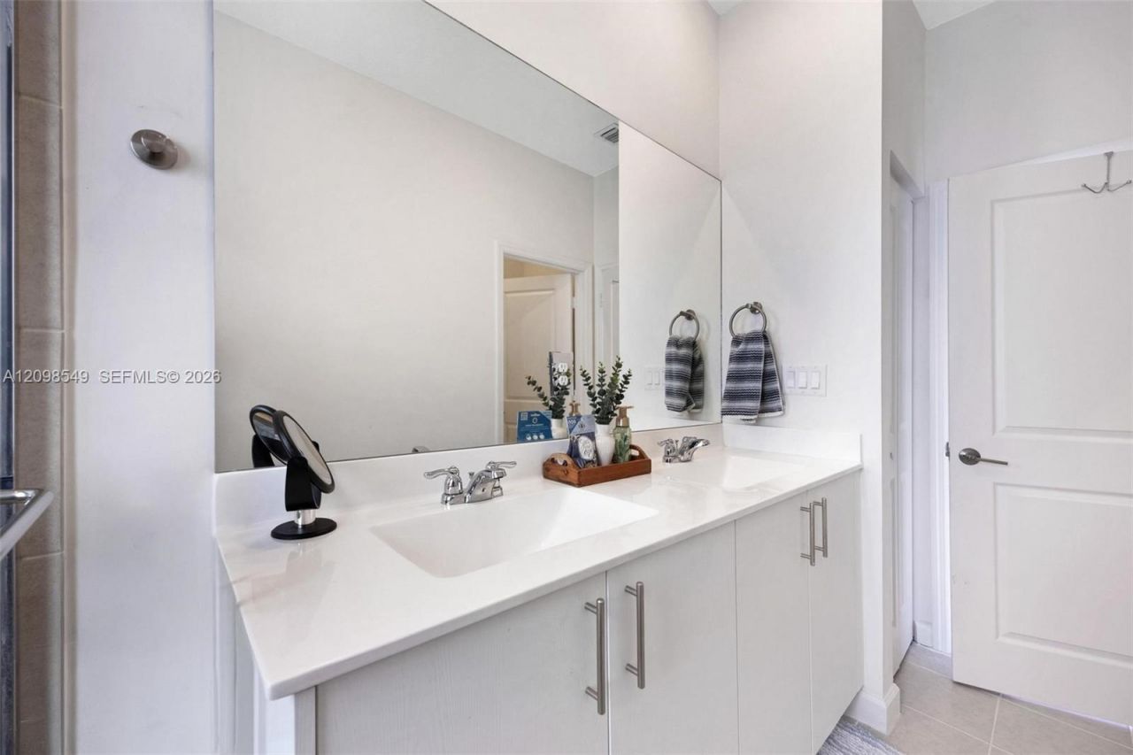1418 SE 6th Rd , Homestead, FL 33034 Photo