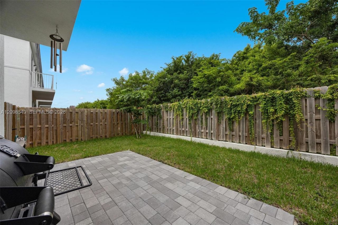 1418 SE 6th Rd , Homestead, FL 33034 Photo