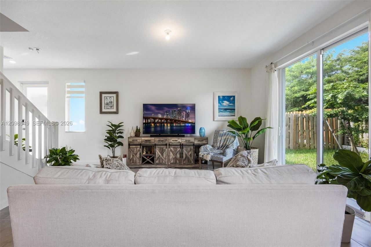 1418 SE 6th Rd , Homestead, FL 33034 Photo