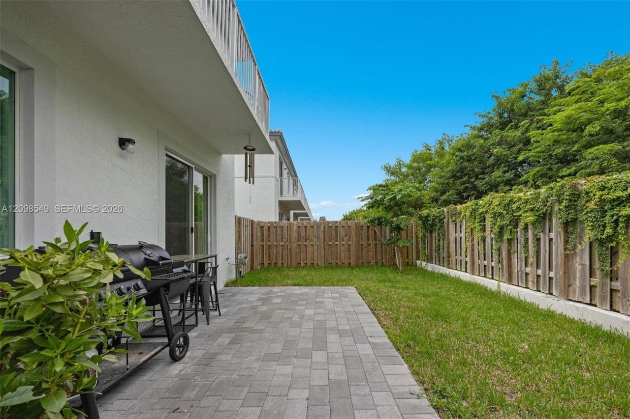 1418 SE 6th Rd , Homestead, FL 33034 Photo