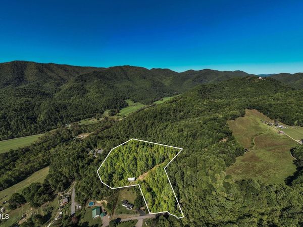 1111 R D Campbell Road, Butler, TN 37640