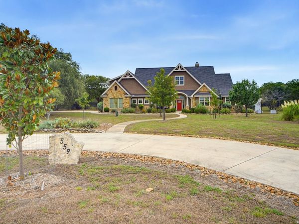 559 VAQUERO DR, Pipe Creek, TX 78063