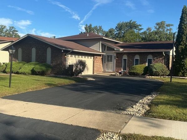 5304 Arquilla Drive , Richton Park, IL 60471