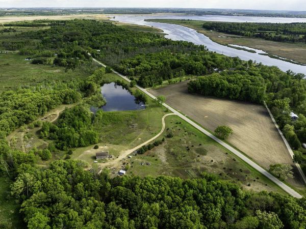 4520 N Wicks Landing Road, Princeton, WI 54968