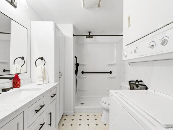 658 Sound Avenue, Unit E-12, Calverton, NY 11933