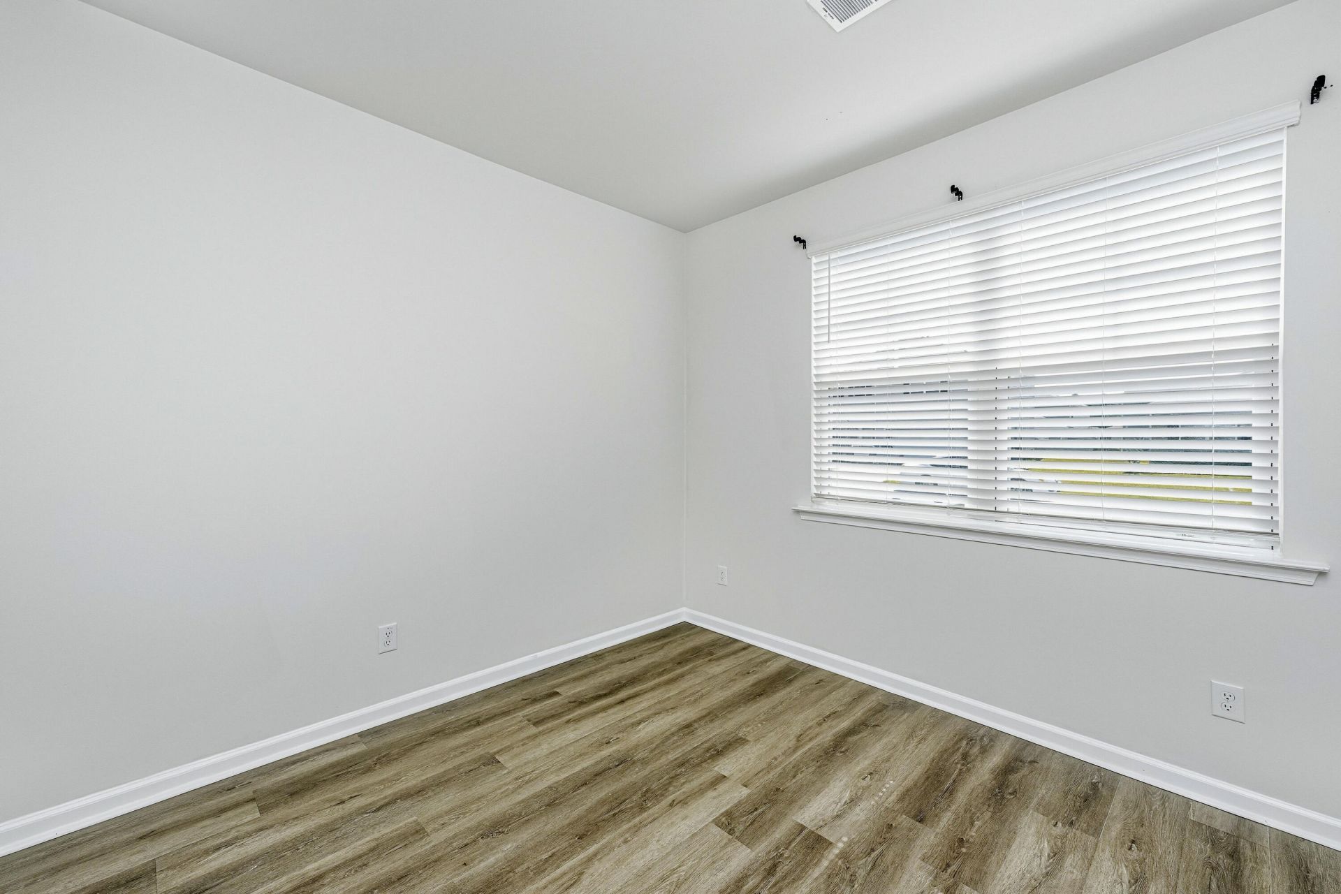142 Summit View Drive Photo 9