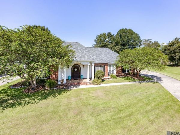 4132 Berthelot St, Addis, LA 70710