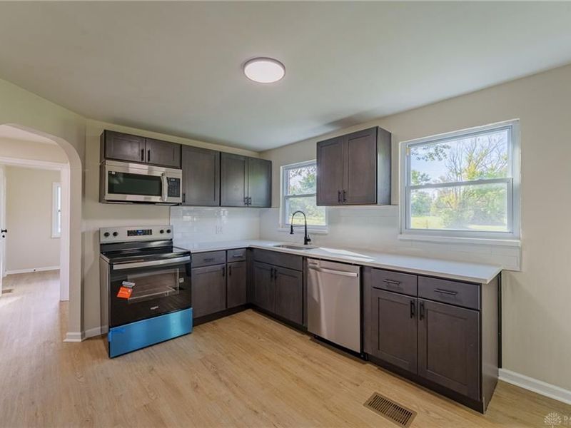 3869 Kemp Road, Beavercreek, OH 45431 Photo 12