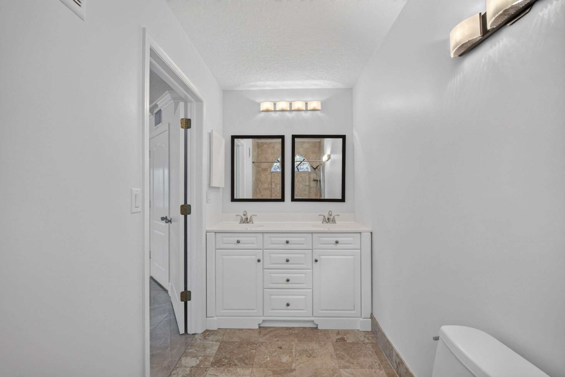 42 Uno Lago Drive, Juno Beach, FL 33408 Photo
